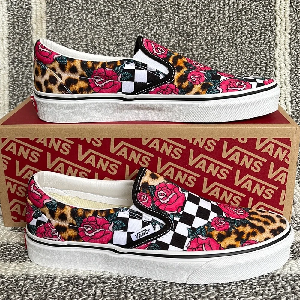 Vans Classic Slip-On Rose/Animal Check True White Multi WMNS - Picture 2 of 16